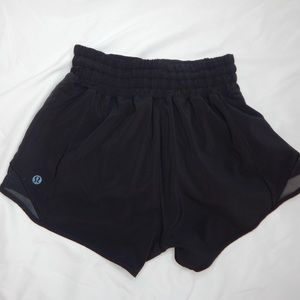 LULULEMON Black HOTTY HOT SHORTS!!!